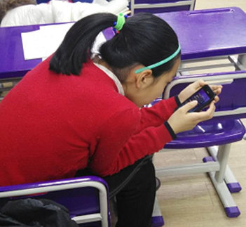 14少女頸椎老化程度相當于50歲 因經(jīng)常玩手機導(dǎo)致 14少女頸椎老化程度相當于50歲 因經(jīng)常玩手機導(dǎo)致