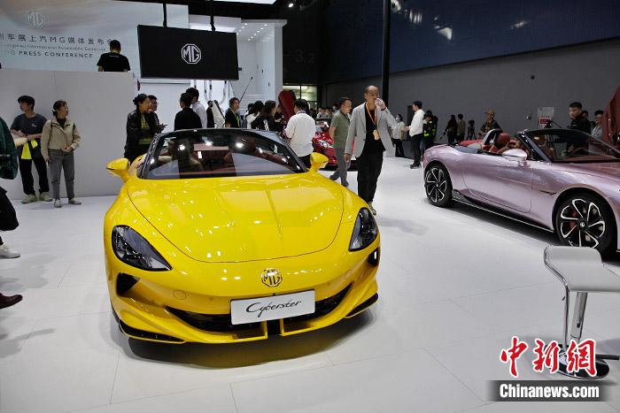 中國品牌新能源跑車。中新財經(jīng)記者 葛成 攝