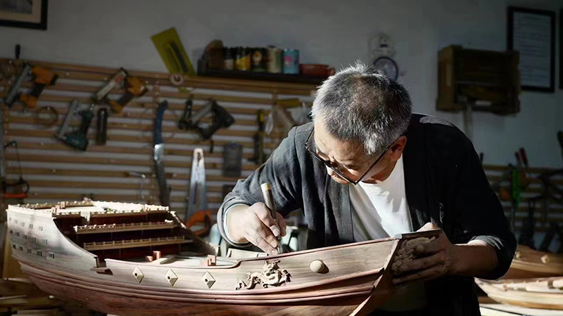 付昆祥制作鄭和寶船船模 受訪(fǎng)者供圖 付昆祥制作鄭和寶船船模 受訪(fǎng)者供圖
