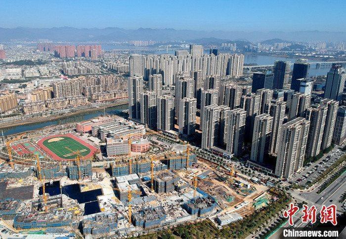資料圖：航拍一處新建住宅。 <a target='_blank' href='/'>中新社</a>記者 呂明 攝