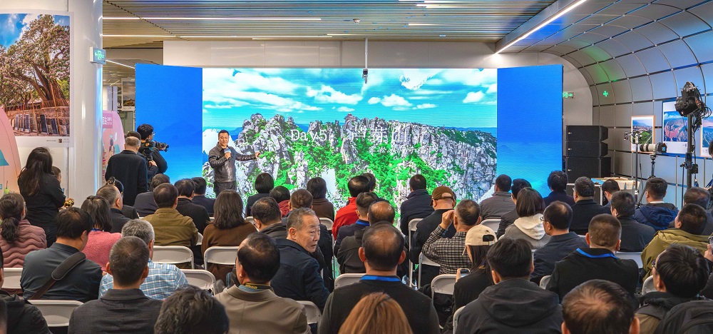 活動(dòng)現(xiàn)場，文旅星推官推介忻州。